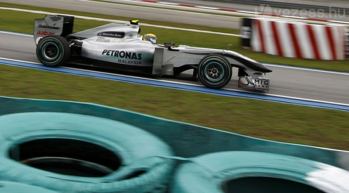 F1: Webber aggódhat 6