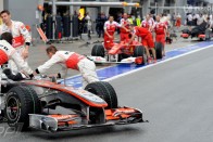 Óriásit bakizott a McLaren és a Ferrari