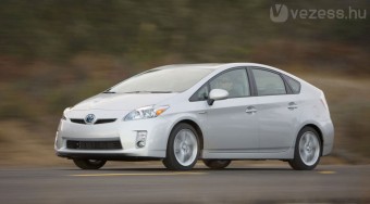 Japánban a hibrid a menő