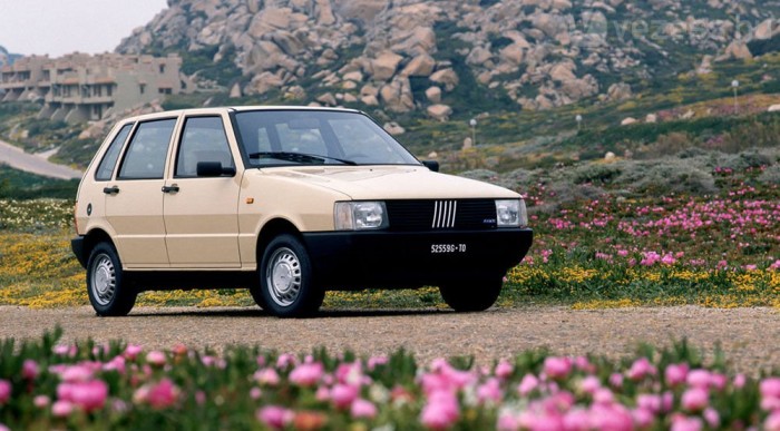 1983-ban mutatkozott be