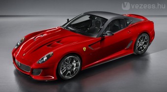 Itt a leggyorsabb utcai Ferrari