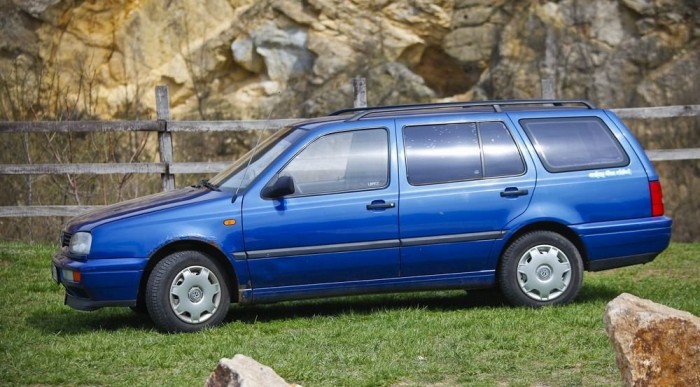 Szépen öregszik: rohad, nincs egy ép eleme, de van megjelenése!