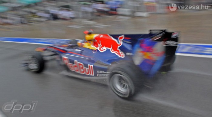 F1: Kivághatja pilótáit a Red Bull