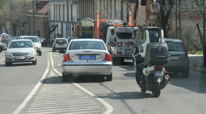 Kék rendszámmal is tiltott a buszsáv, de nincs felelősségre vonás