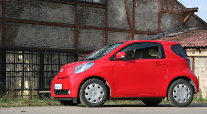 Közepes távokra is használható autó