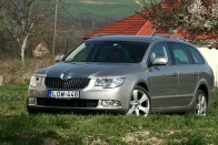 10 millióba kerül a Škoda legdrágább modellje