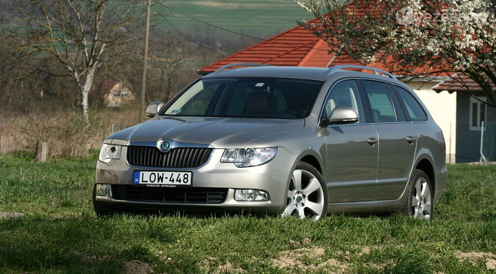 10 millióba kerül a Škoda legdrágább modellje