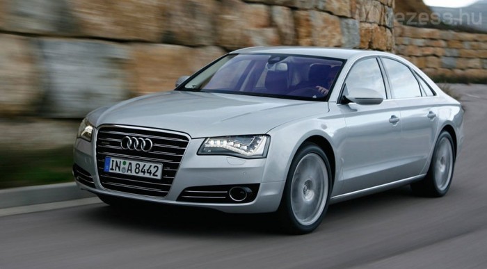 Lenyomta az Audi a Mercedest