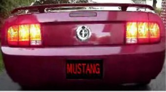 Ritmusra táncoló féklámpa