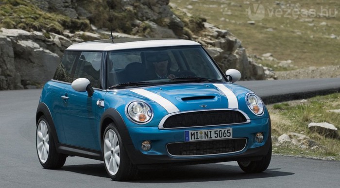 A MINI-ben is van közös 1,6-os motor