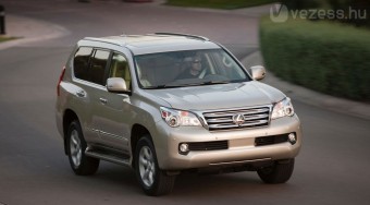 Kifarolhat a Lexus terepjárója - videó