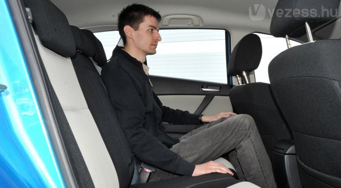Hátul a Mazda3 a legszűkebb
