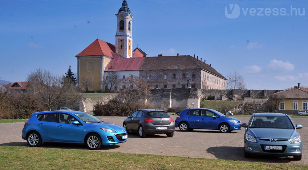 Mindegyik benzines szívómotor, 105 és 132 lóerő között