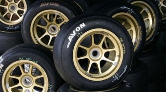 F1: Újabb gumiszállító jelentkezett 2011-re