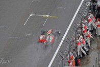 F1: Button győzött a kínai káoszban 57