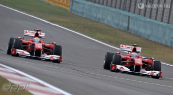 F1: Az időmérőt kell megnyomnia a Ferrarinak