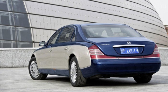 Megújul a százmilliós luxusautó 6 Kissé sötétebb a hátsó lámpa