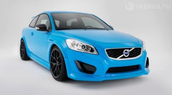 Kis Volvo 400 lóerővel