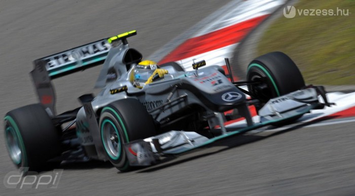 F1: Melléfogott a tervezésnél a Mercedes!