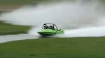 Veszettül gyors csónak!