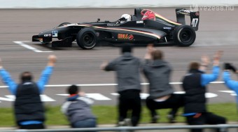 Újabb magyar siker Angliában!