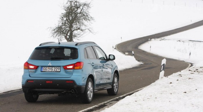 Citroën terepjáró Japánból 4 | Vezess Az 1,6-os turbódízel bekerül