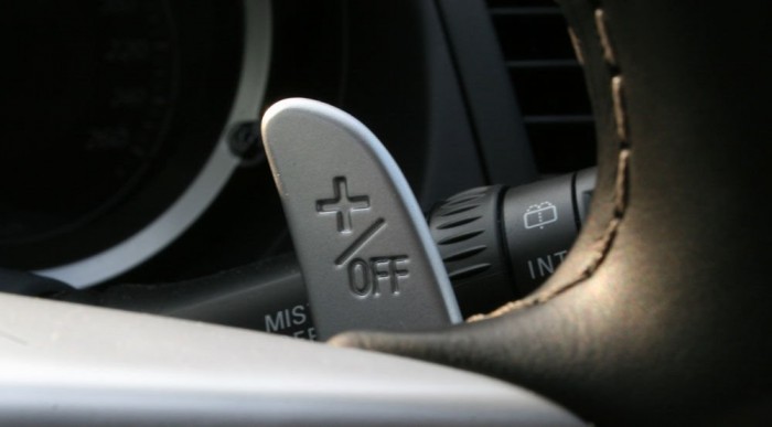 Kézzel is kapcsolható a duplakuplungos váltó