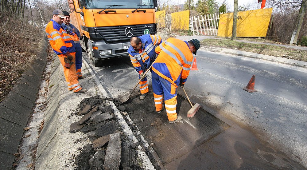 Az utak tizede balesetveszélyes