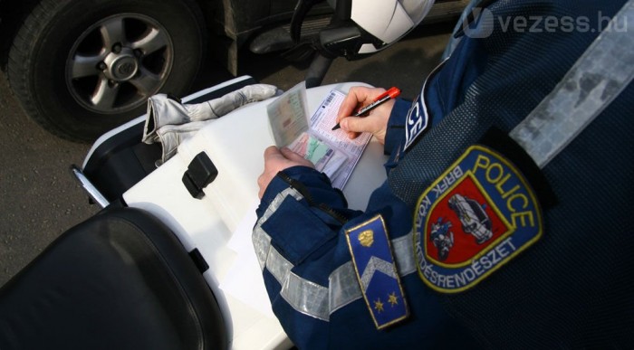 A rendőrök által elkövetett korrupciós ügyek, bűncselekmények tűrhetetle­nek