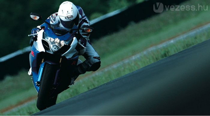 Motorok terén is jártas a Suzuki