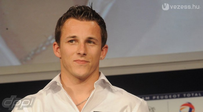 F1: Komoly tesztelőt igazolt a sereghajtó 4 | Vezess Kliennel jó üzletet csináltak