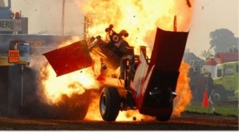 Robban akár a bomba!