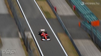 F1: A Ferrari tesztelt a hétvégén
