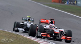 F1: A Mercedesnek nem lesz F-ductja