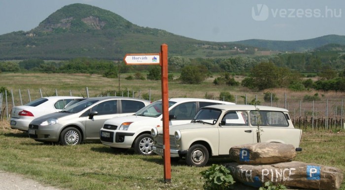 Igazi színfolt a szép Trabant