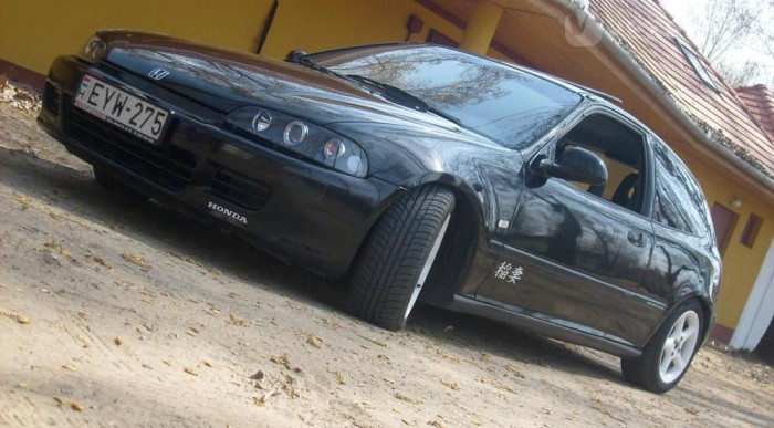 Sok a tuningolt Civic ebből a szériából