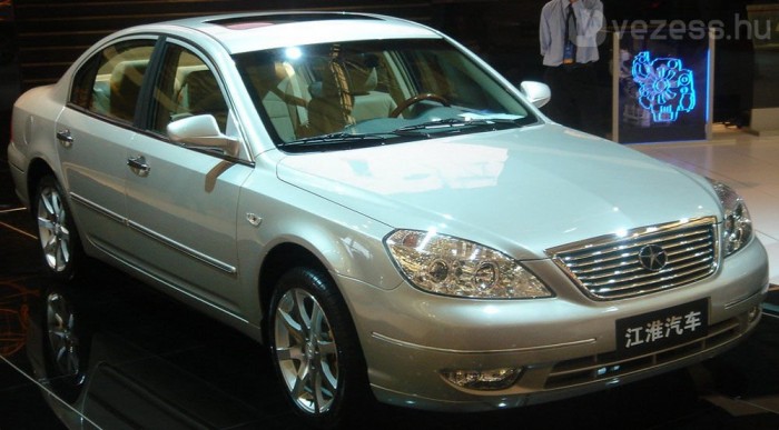 A Mercedes S-osztálynak is gyárt ellenlábast a JAC
