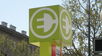 Tankolás telefonfülkéből