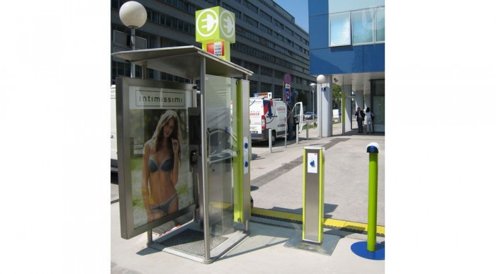 Tankolás telefonfülkéből 3