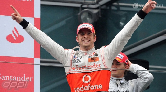 F1: Button díszpolgár lett