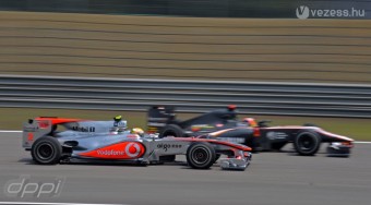 F1: Hamilton az előzések királya, Rosberg sehol