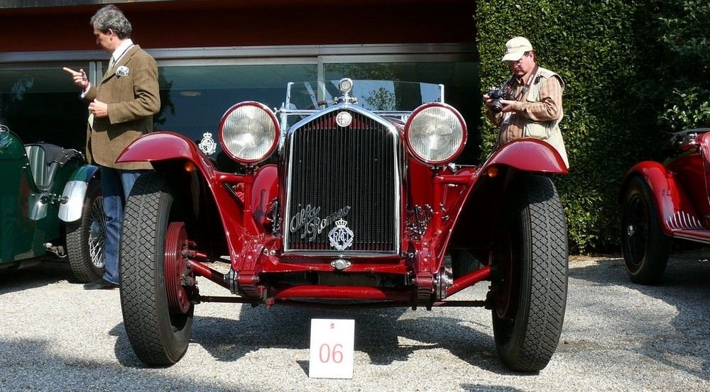 Alfa Romeo 1500 GS, hat hengeres, 1933-ból. Zagatótól kapta a kis mosolygós pofiját