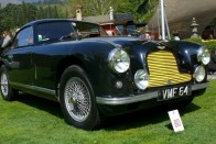 Aston Martin DB2, 1950-ből, sárga reluxával