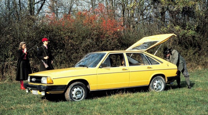 Ötajtós Audi 100 1976-ból