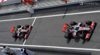 F1: A McLaren meglepetésre készül?