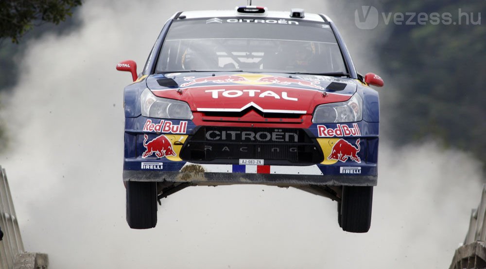 Sebastien Loeb egy UFO 18