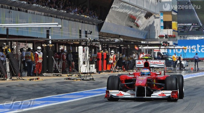 F1: Megbüntették a Ferrarit