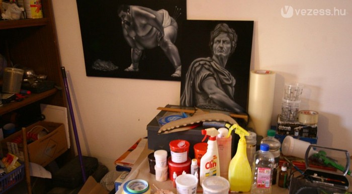 Monokróm művek a műhelyben