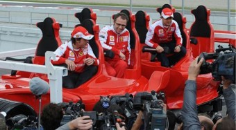 Hullámvasút Ferrari módra