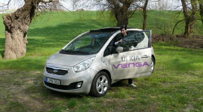 Tökéletes városi autó, de egy kiruccanás is belefér a Balatonra